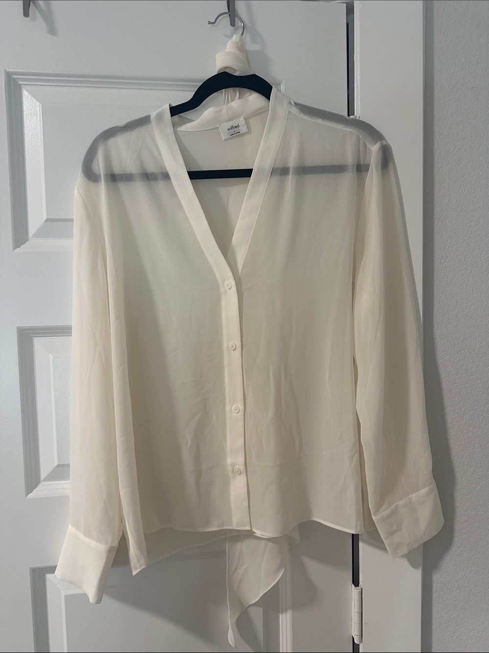 Aritzia sheer top - Picture 2 of 3